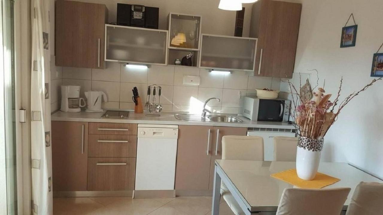 Apartments Lemar - With Parking Bol Zewnętrze zdjęcie