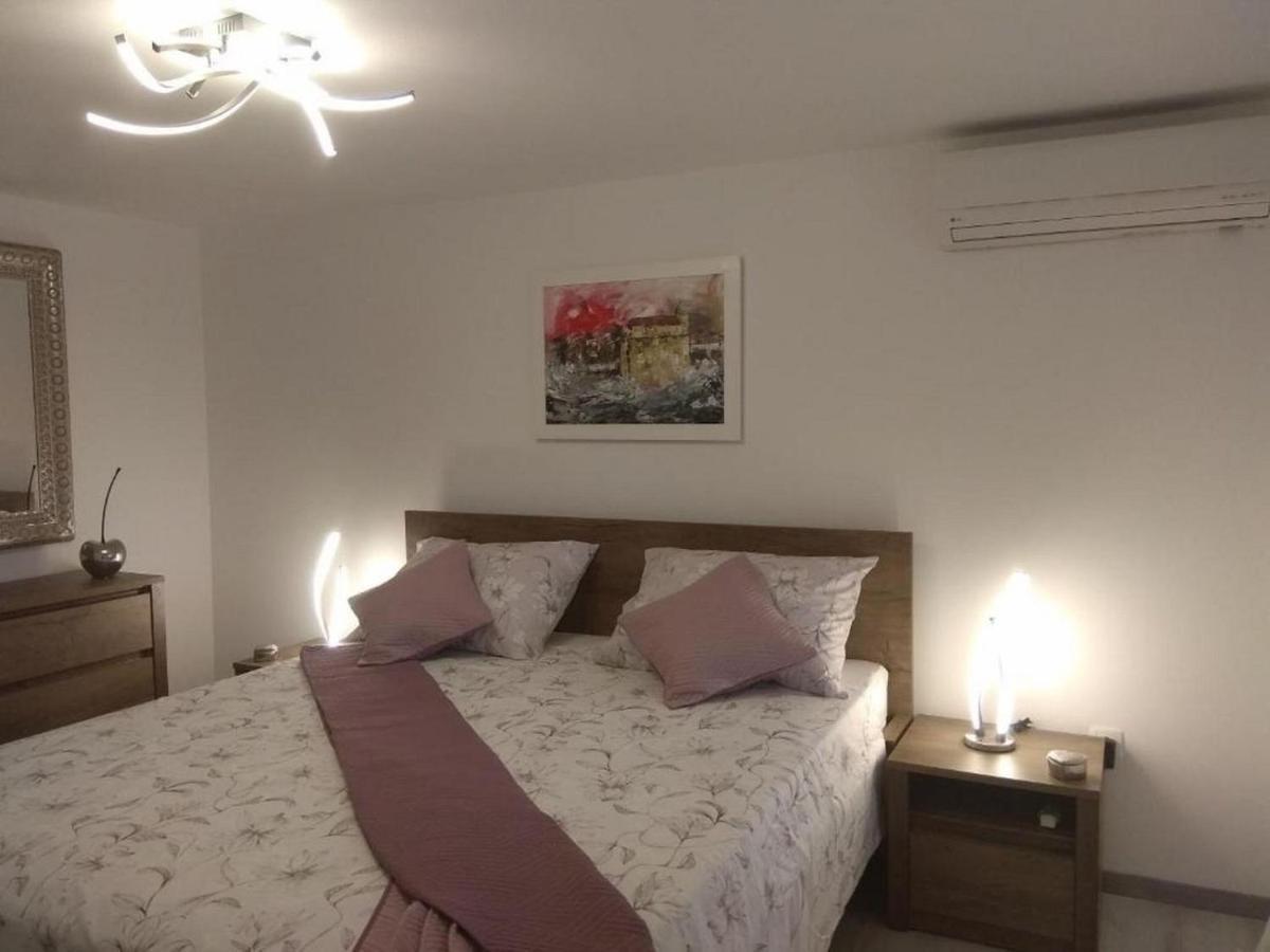 Apartments Lemar - With Parking Bol Zewnętrze zdjęcie